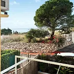 2 Bedroom Lovely In *