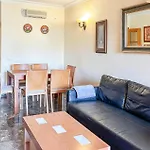 公寓 2 Bedroom Lovely In