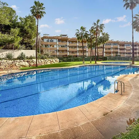 2 Bedroom Lovely In Appartement