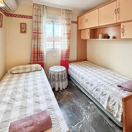 2 Bedroom Lovely In Fuengirola