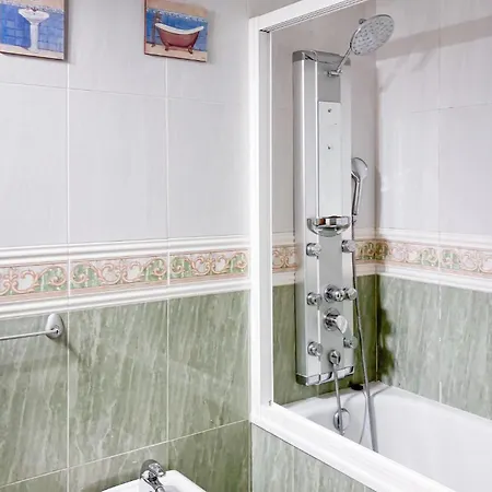 2 Bedroom Lovely In Fuengirola